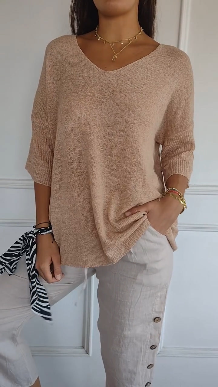 Vera™ Plain knitted top with V-neckline