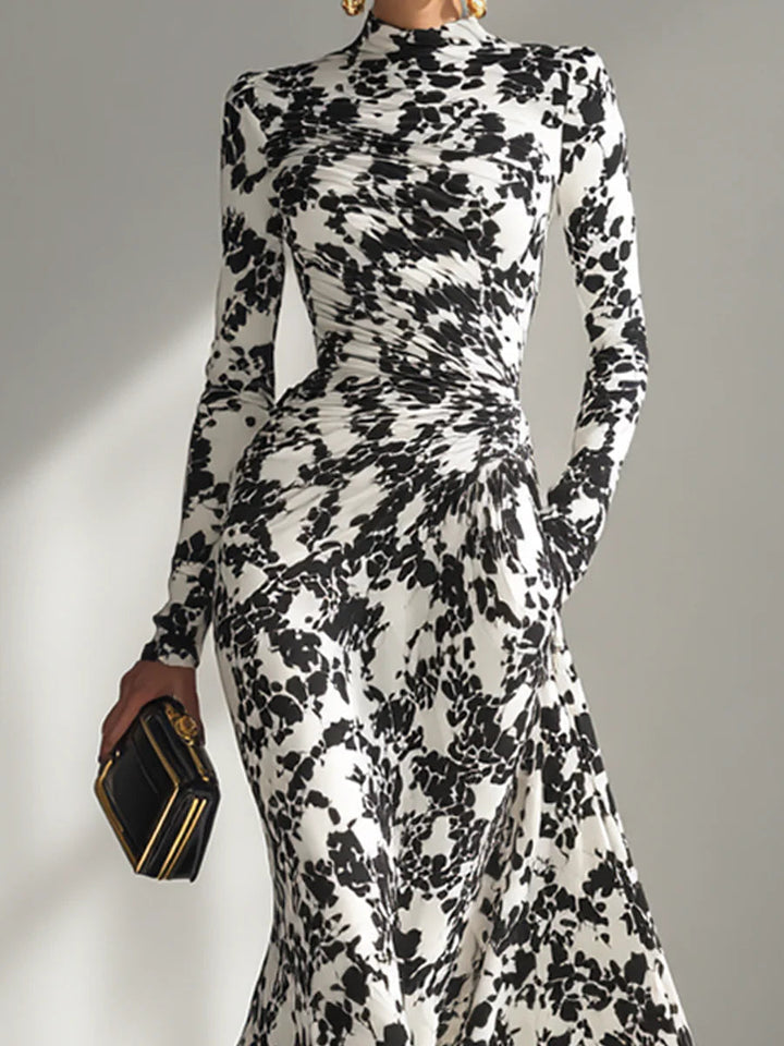 WILLA | PATTERNED STRETCH WRAP DRESS